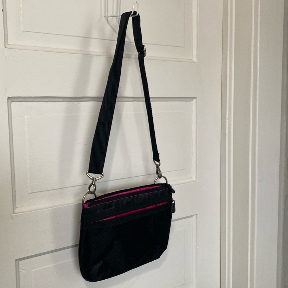 Thirty One Crossbody Shoulder Handbag Purse - Black - Picture 2 of 5